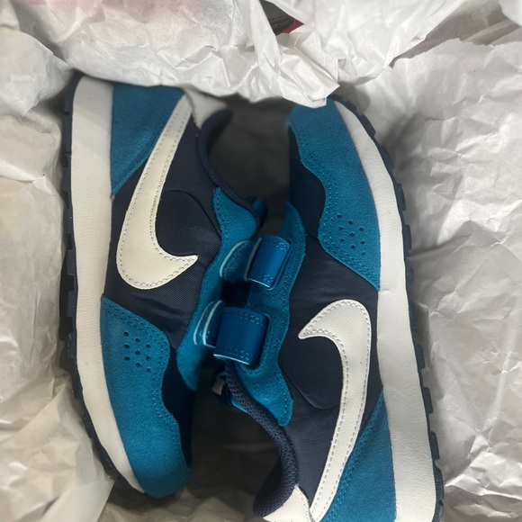 Nike MD VALIANT (PSV) MIDNIGHT NAVY/WHITE - Picture 4 of 6